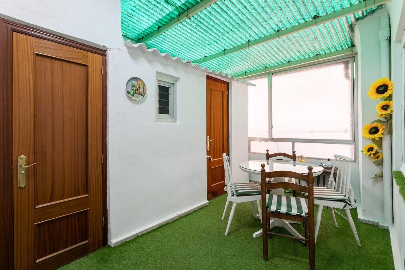 Oasis Contemporaneo En El Corazon De Alicante Exterior photo